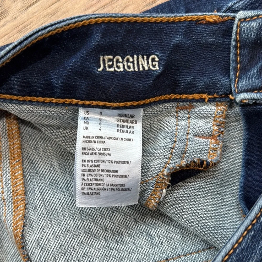 EUC American Eagle Outfitters Blue Jeggings with Tapered Fit Size 0 - Picture 3 of 6